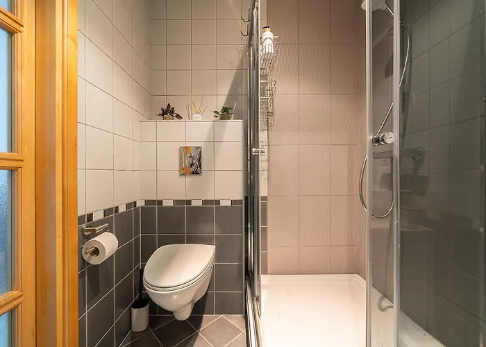 Light アパート タリン